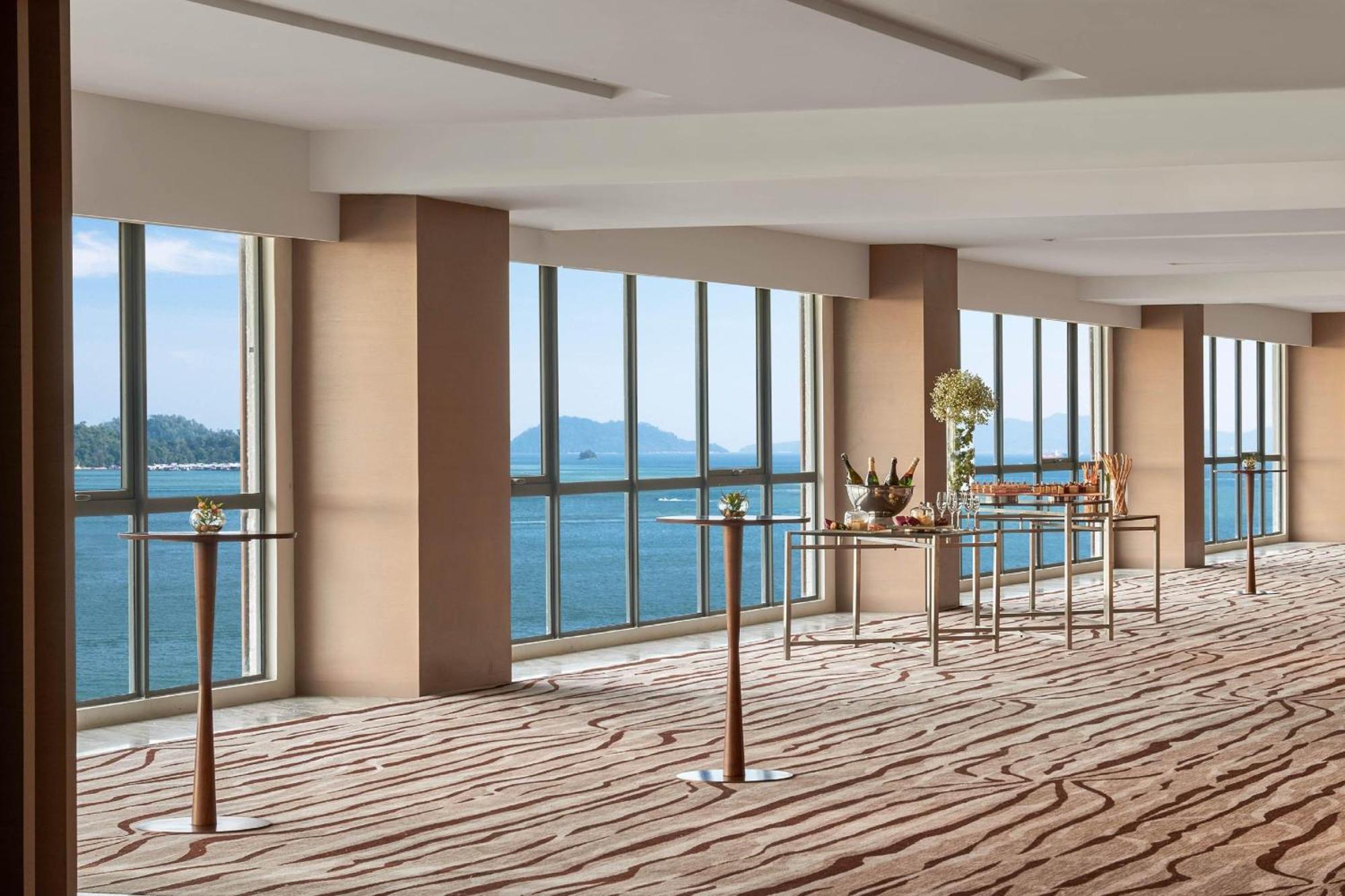 فندق كوتا كينابالو ماريوت المظهر الخارجي الصورة The Club Lounge