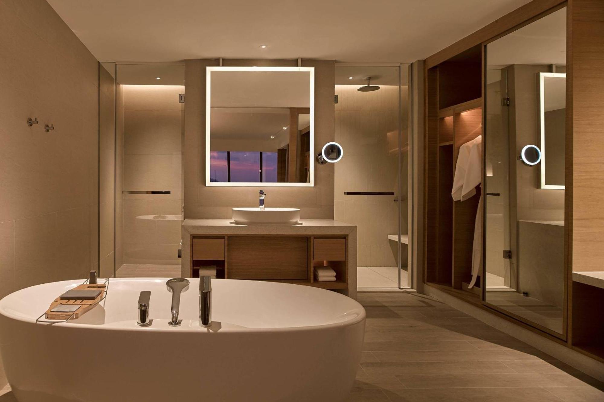 فندق كوتا كينابالو ماريوت المظهر الخارجي الصورة Bathroom